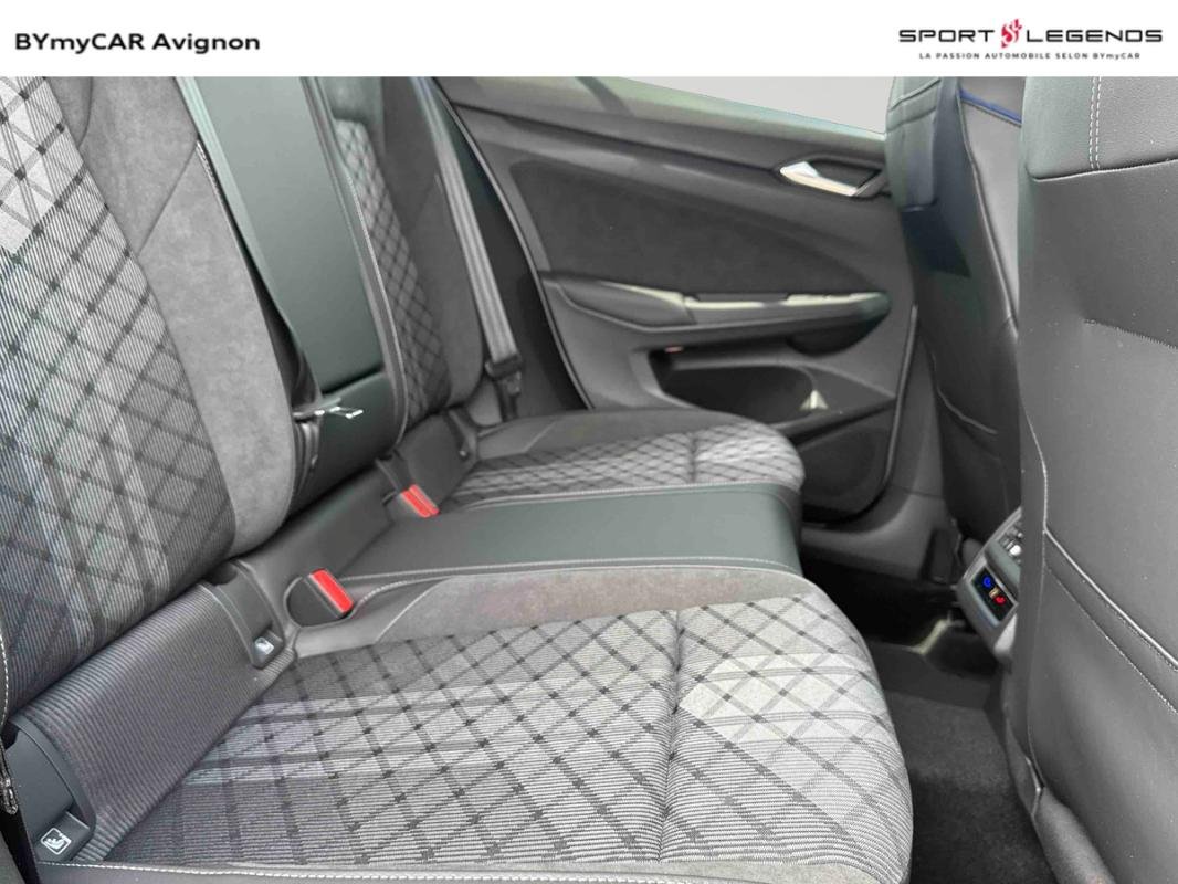 Volkswagen Golf - Photo 24