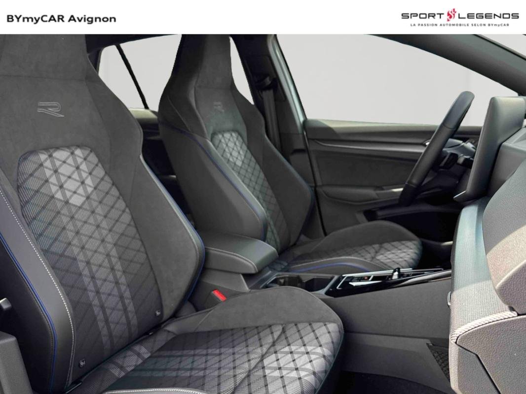 Volkswagen Golf - Photo 25