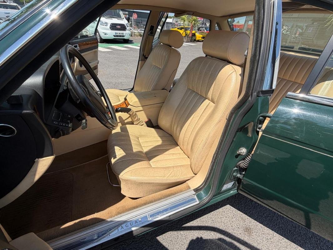 Jaguar XJ - Photo 10