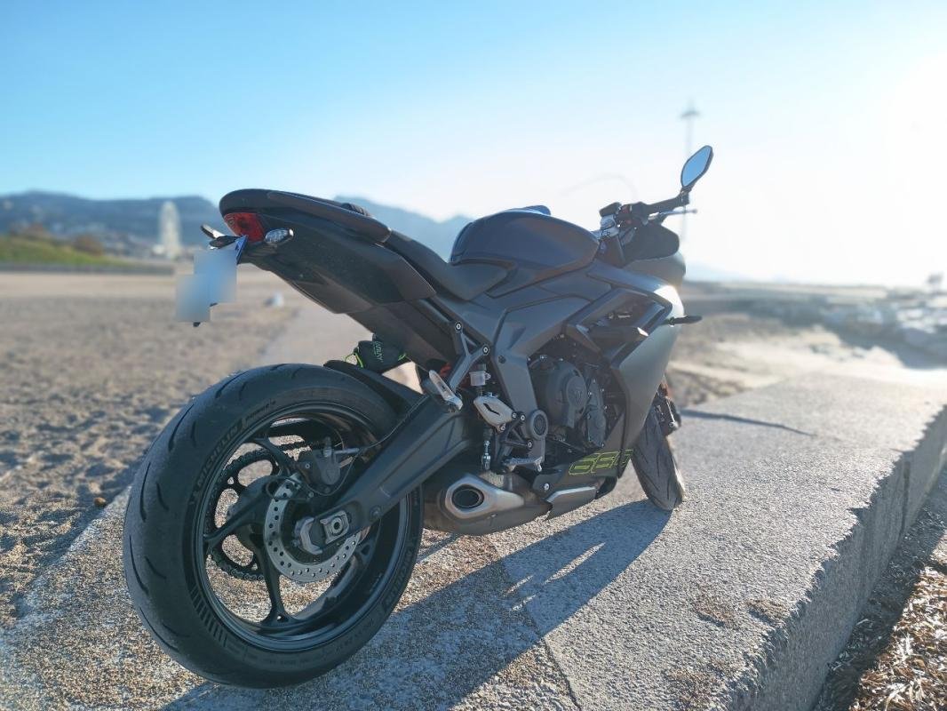 Triumph Daytona - Photo 2