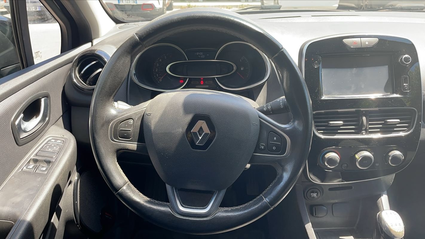 Renault Clio - Photo 23