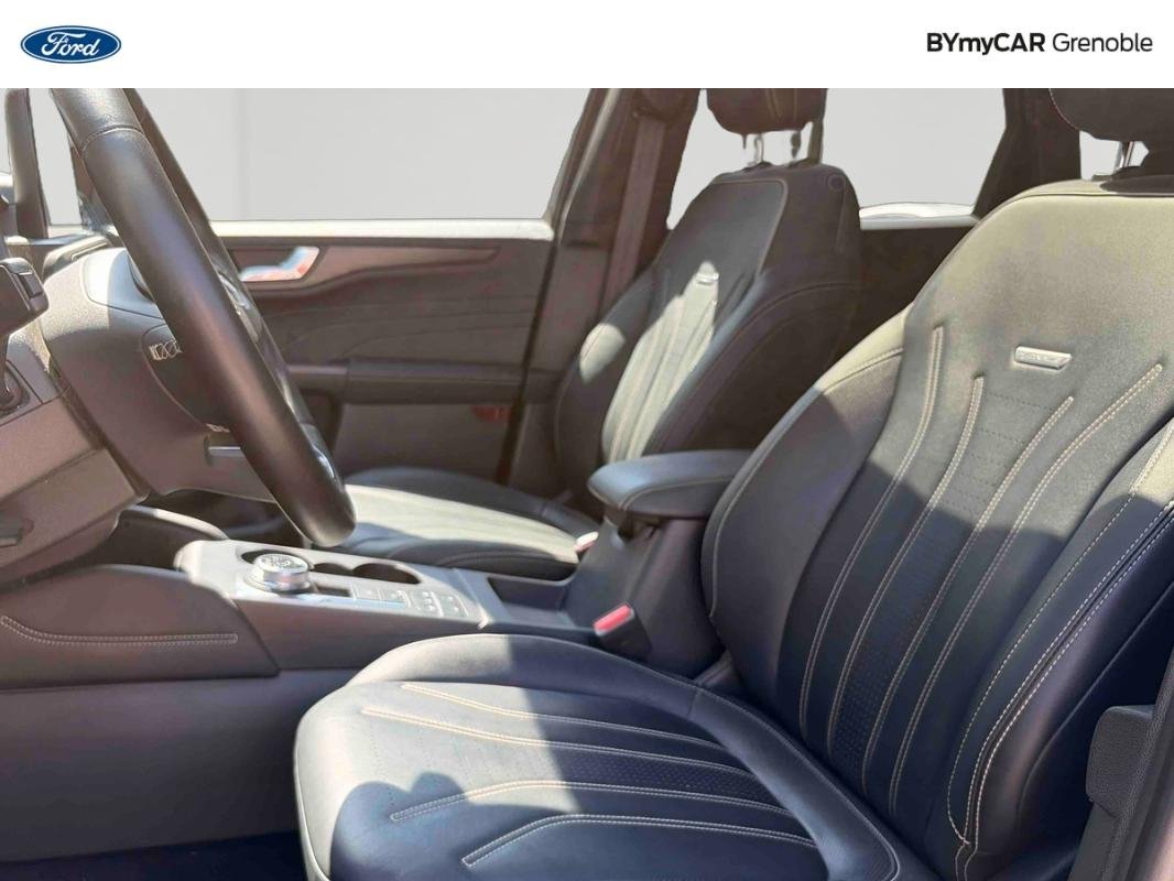 Ford Kuga - Photo 13