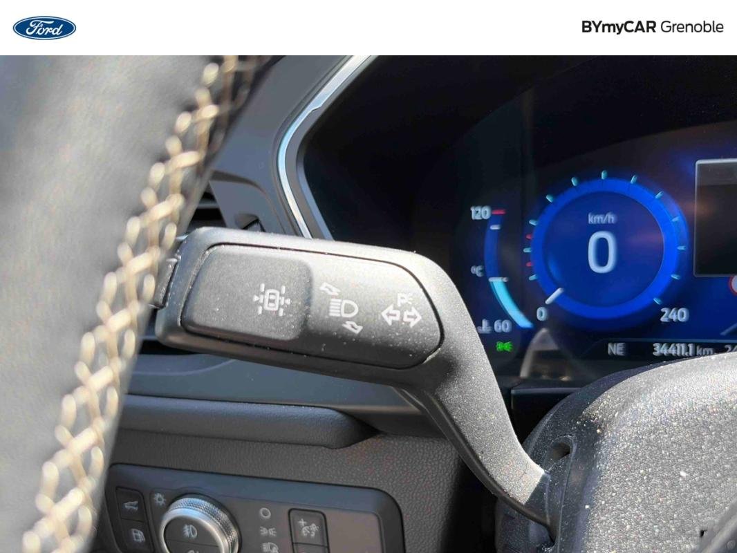 Ford Kuga - Photo 22