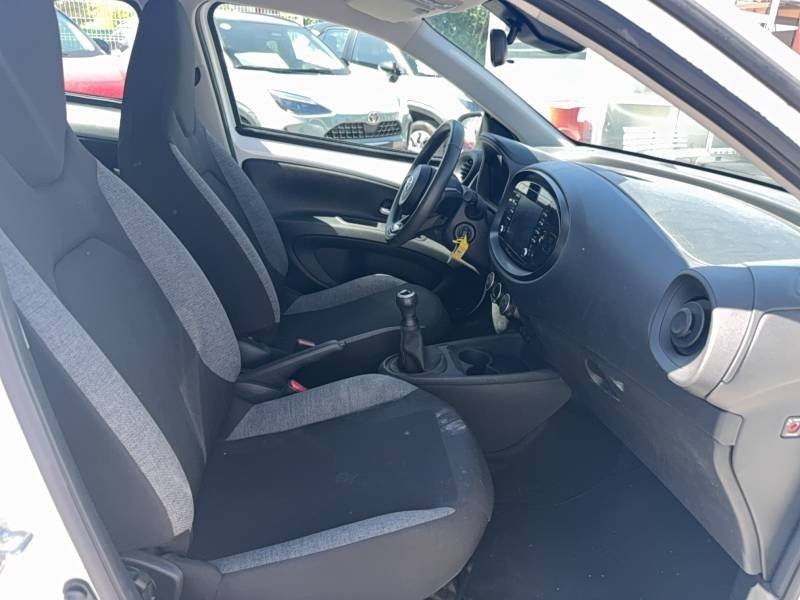 Toyota aygo x - Photo 12