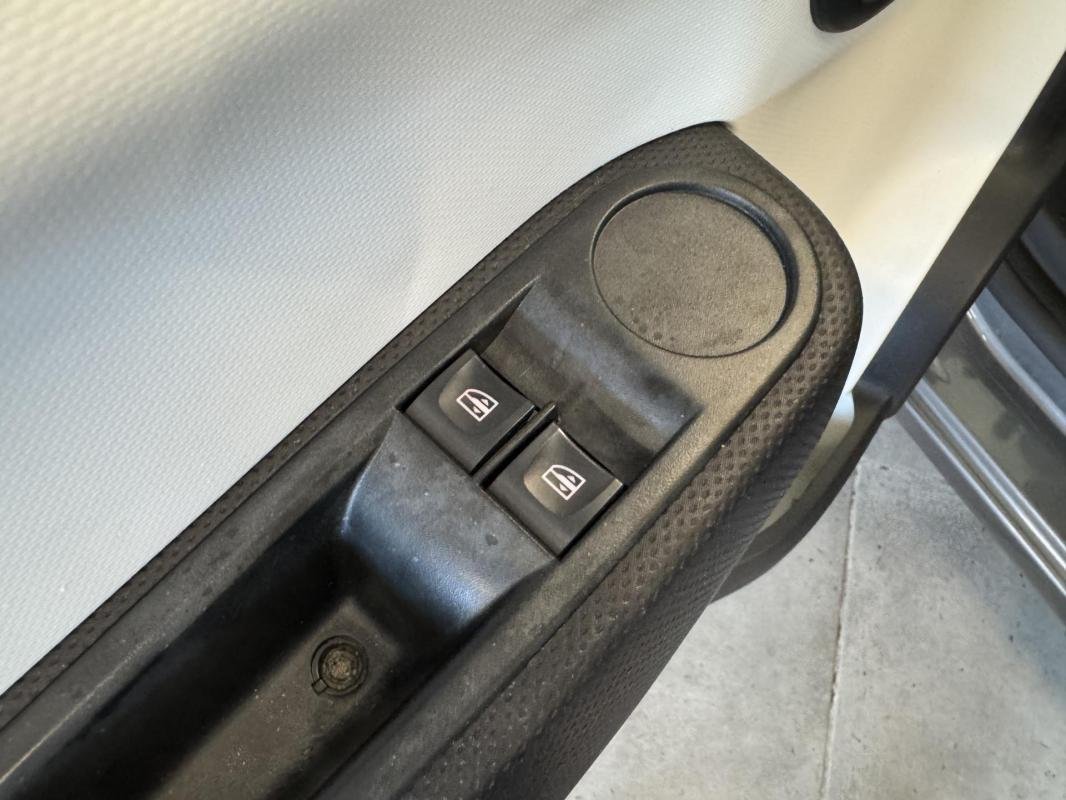 Renault Twingo - Photo 17