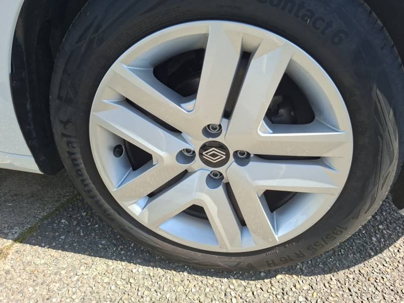 Renault Clio - Photo 23