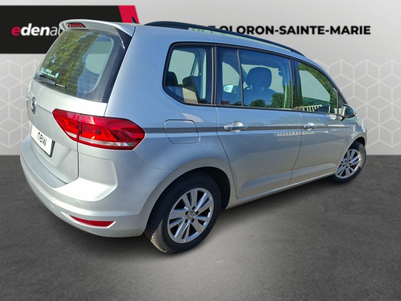 Volkswagen Touran - Photo 6