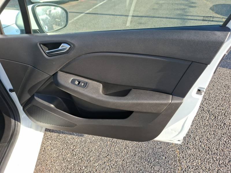 Renault Clio - Photo 25