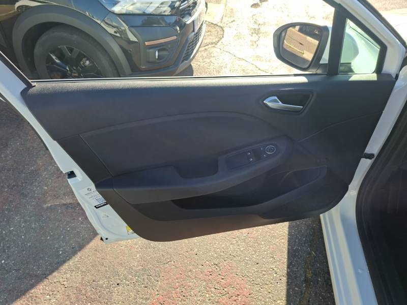 Renault Clio - Photo 32