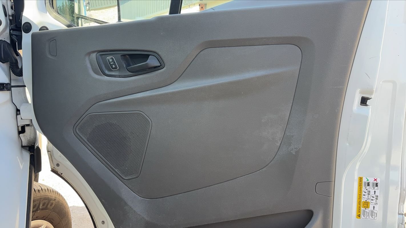 Ford Transit - Photo 24