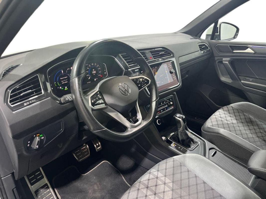 Volkswagen Tiguan - Photo 9