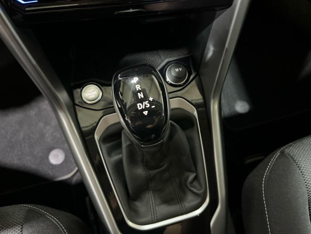 Volkswagen T-Roc - Photo 11