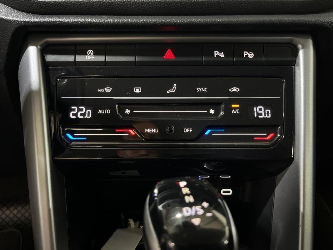 Volkswagen T-Roc - Photo 19