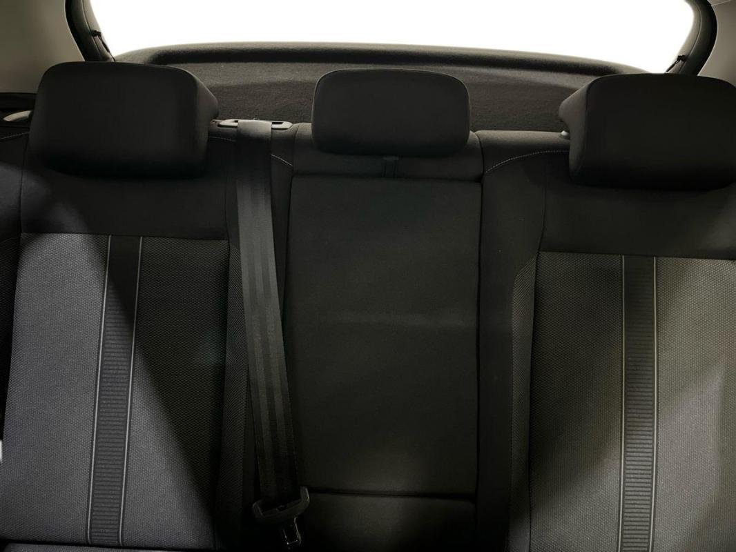 Volkswagen T-Roc - Photo 22