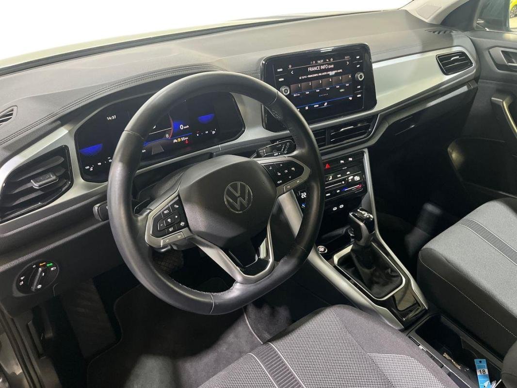 Volkswagen T-Roc - Photo 9