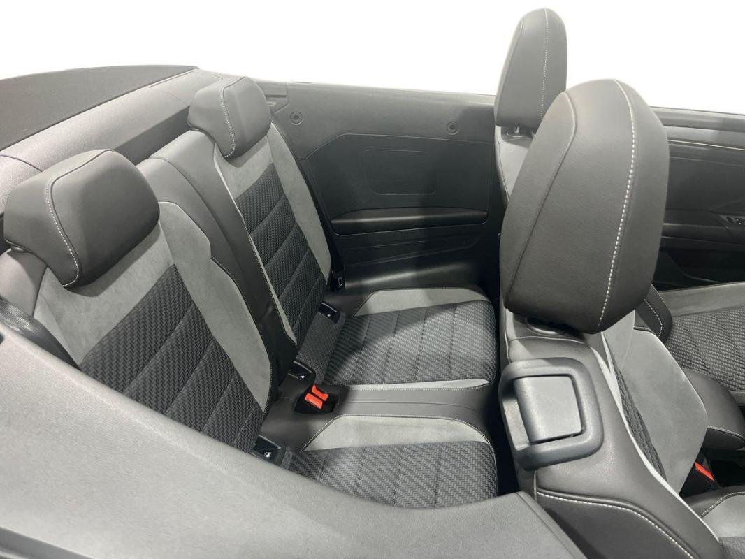 Volkswagen T-Roc - Photo 15