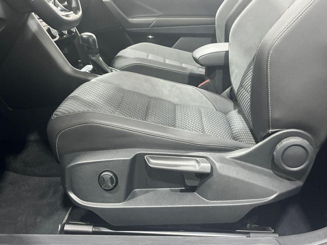 Volkswagen T-Roc - Photo 6