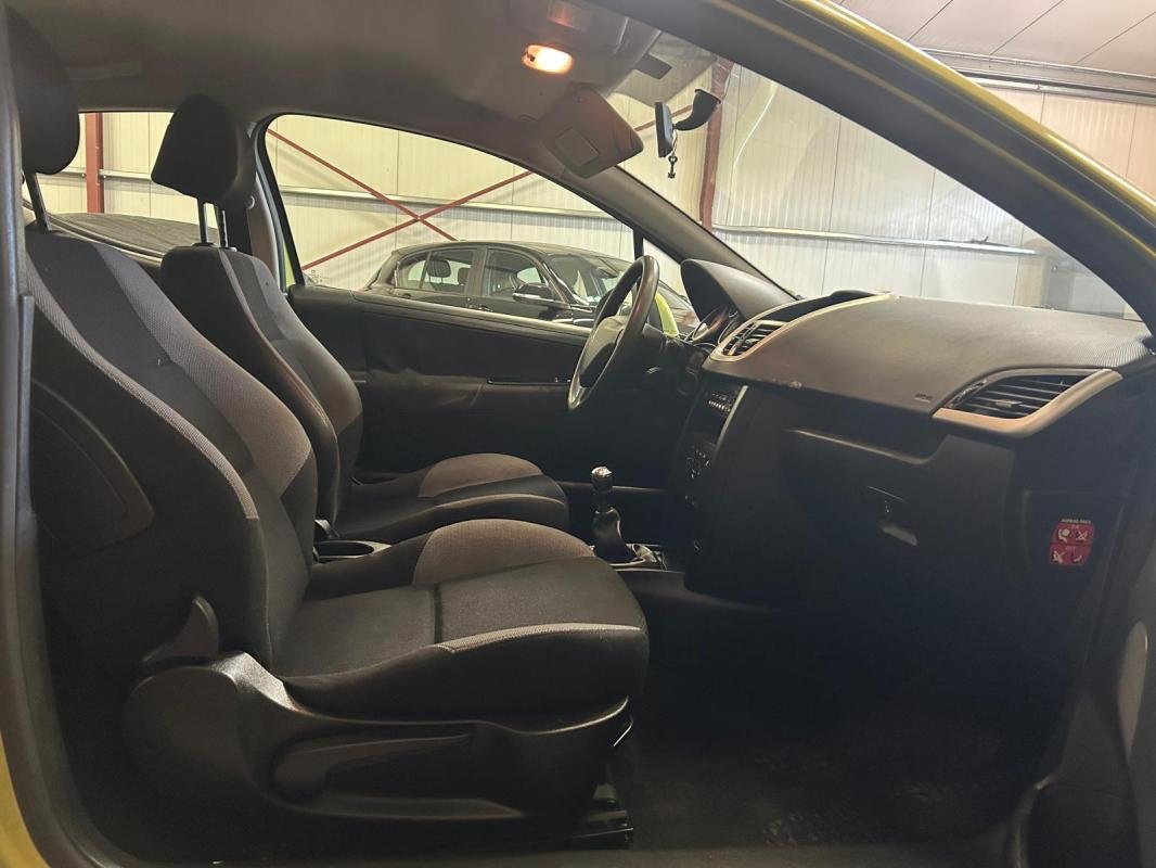 Peugeot 207 - Photo 11