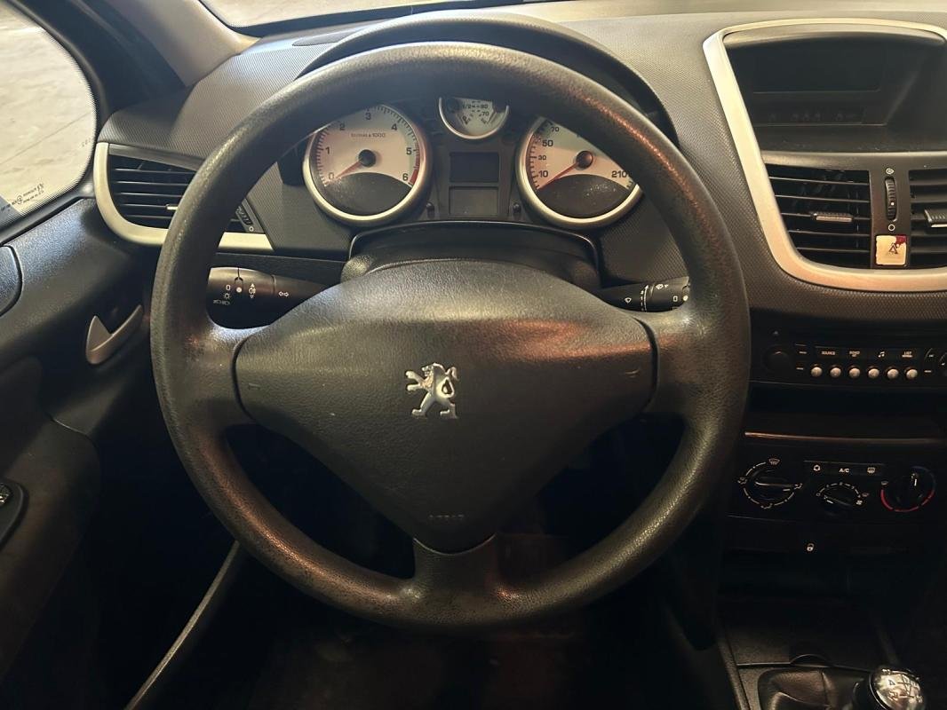 Peugeot 207 - Photo 14
