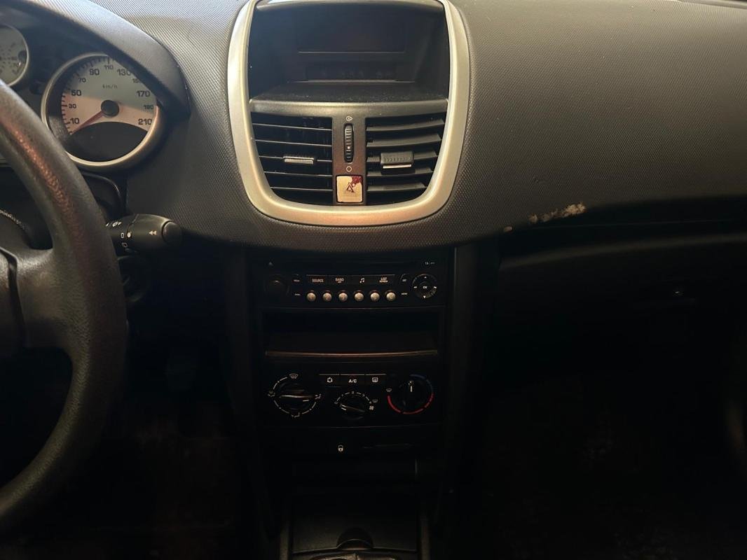 Peugeot 207 - Photo 15