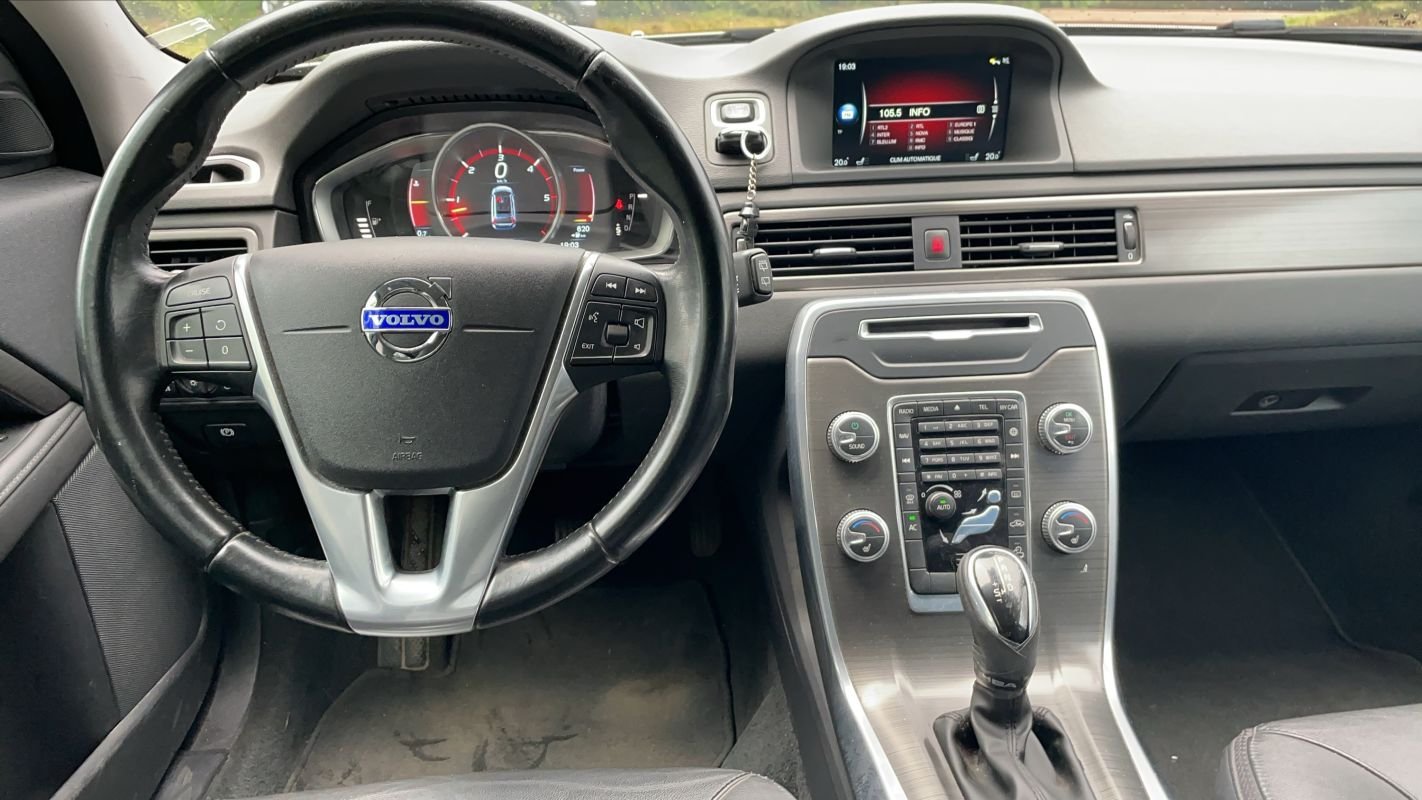 Volvo XC70 - Photo 11