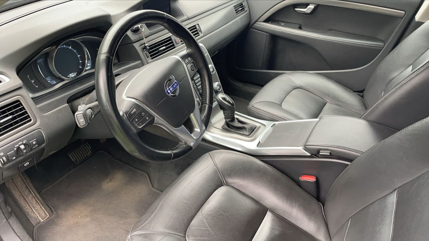 Volvo XC70 - Photo 8