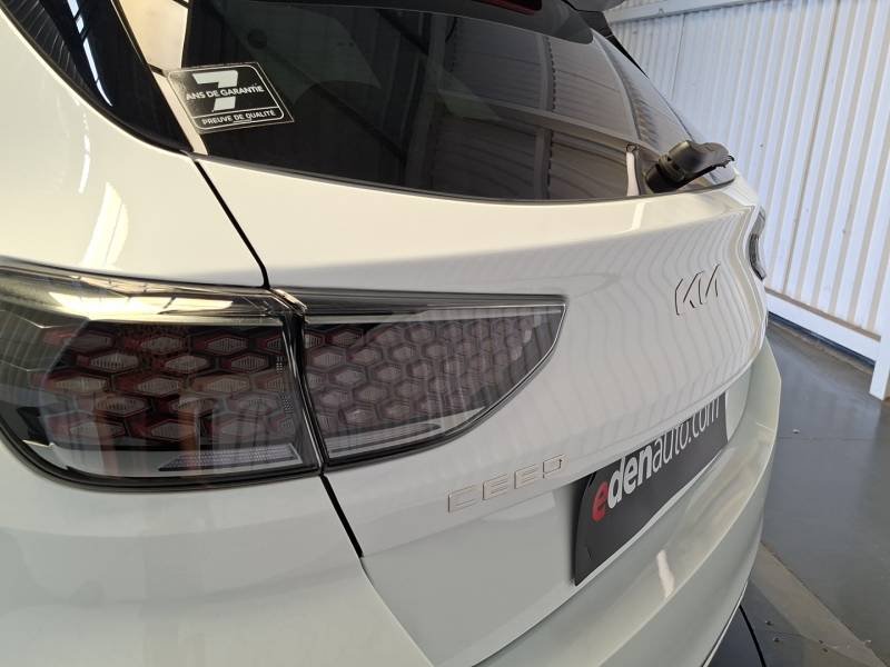 Kia CEED - Photo 17