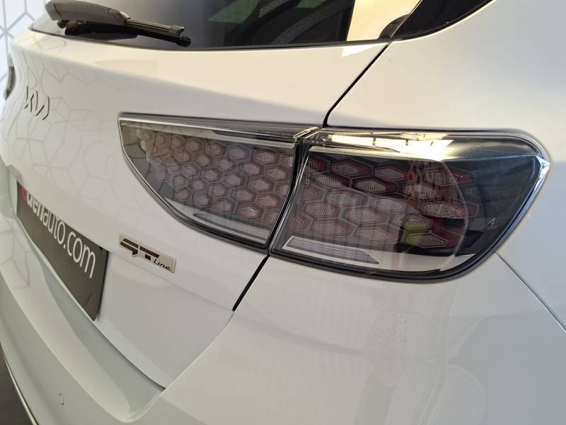 Kia CEED - Photo 20