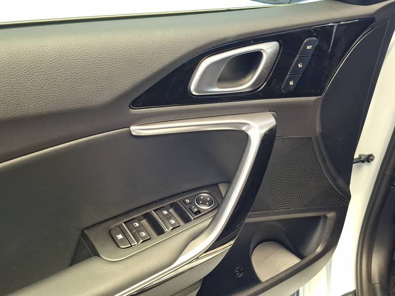 Kia CEED - Photo 21