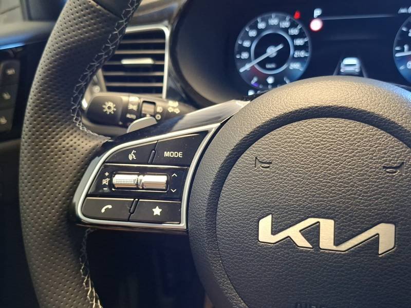 Kia CEED - Photo 25