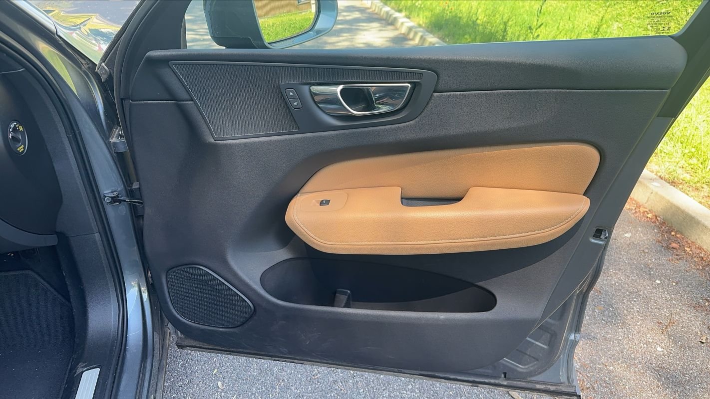 Volvo XC60 - Photo 22