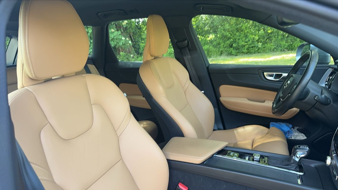 Volvo XC60 - Photo 25