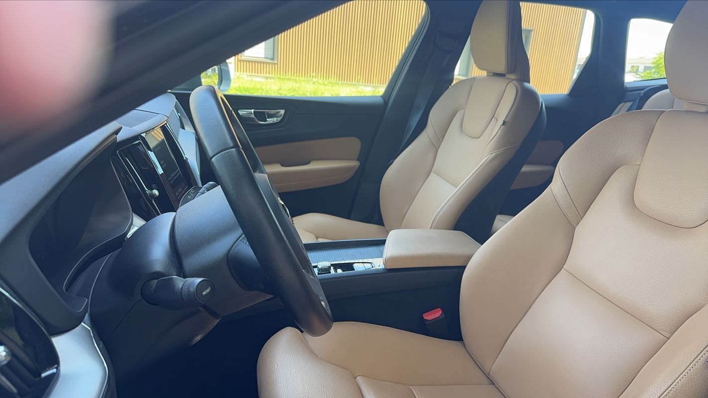 Volvo XC60 - Photo 26