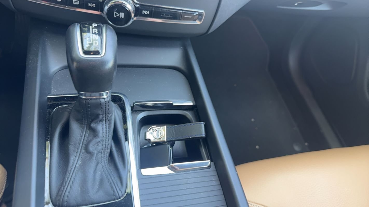Volvo XC60 - Photo 28