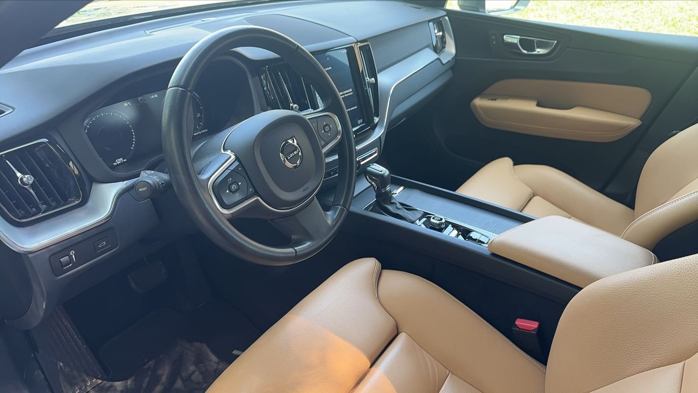 Volvo XC60 - Photo 8