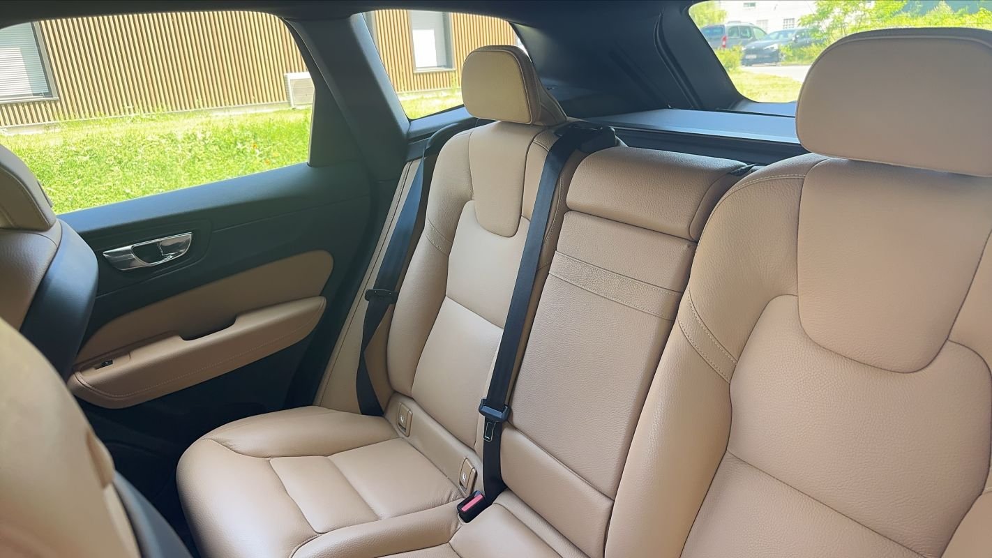 Volvo XC60 - Photo 9