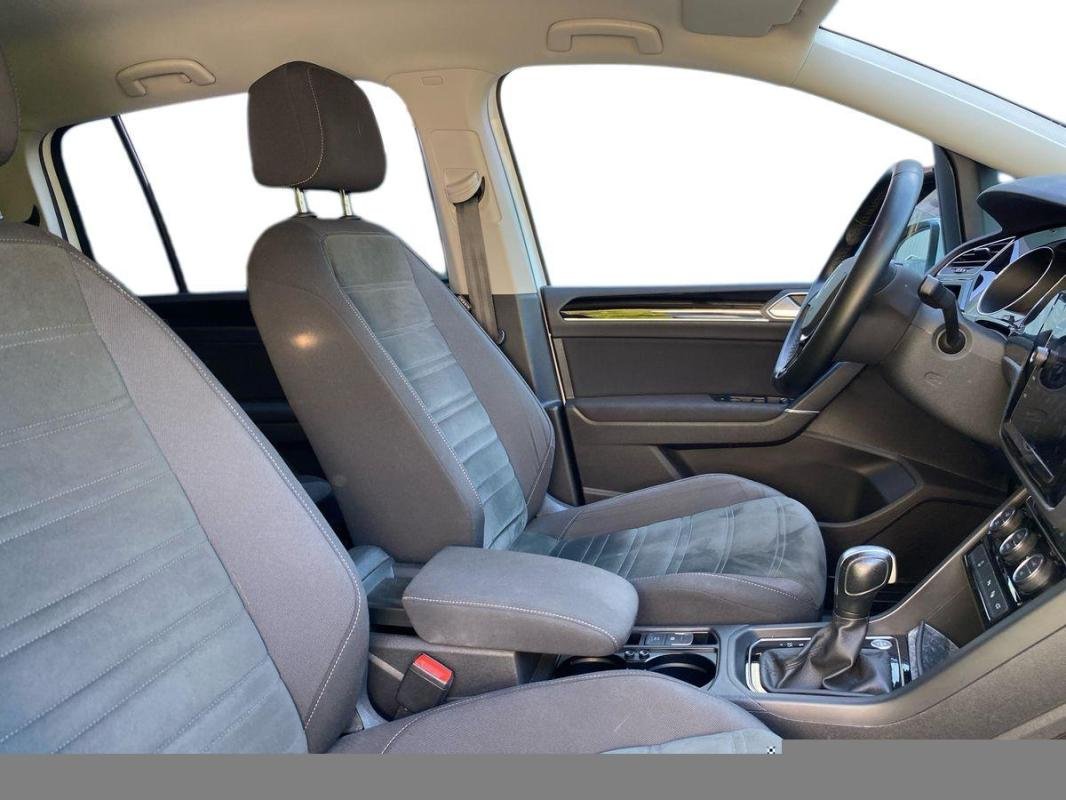 Volkswagen Touran - Photo 12