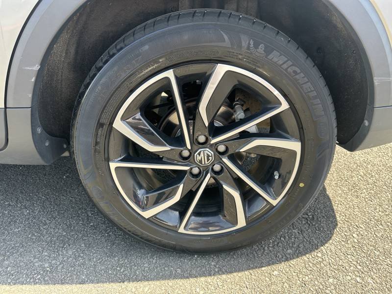 MG ZS - Photo 12