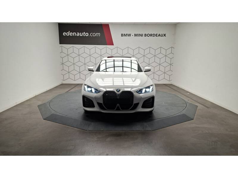 BMW i4 - Photo 30