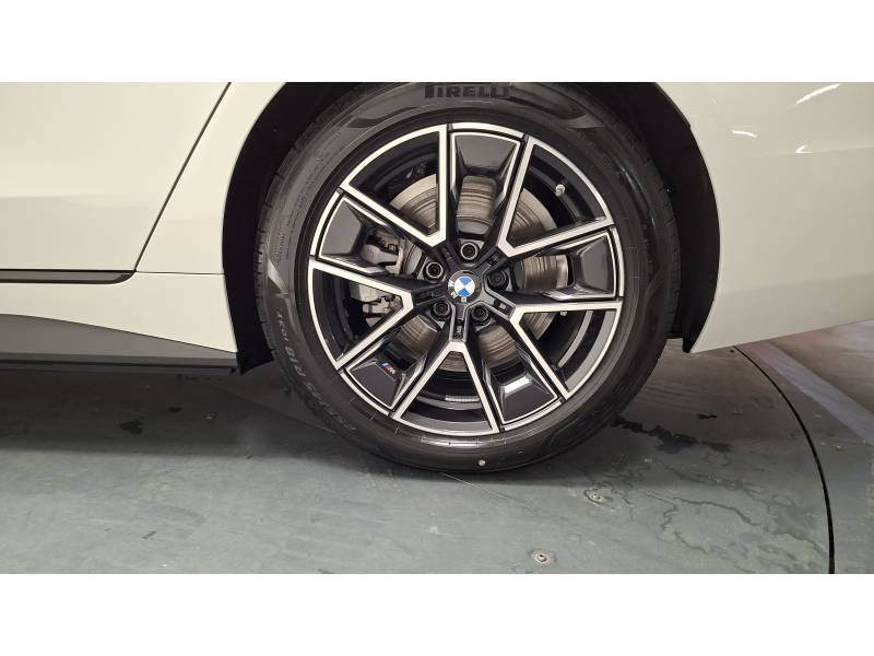 BMW i4 - Photo 39