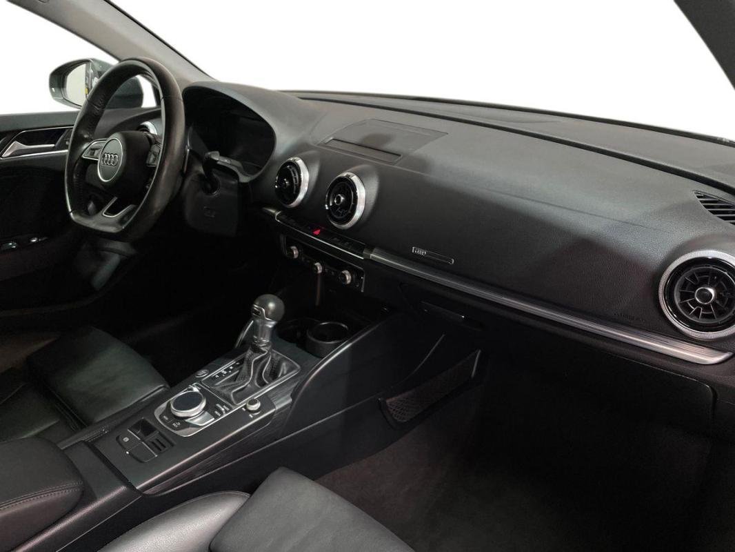 Audi A3 sportback - Photo 13