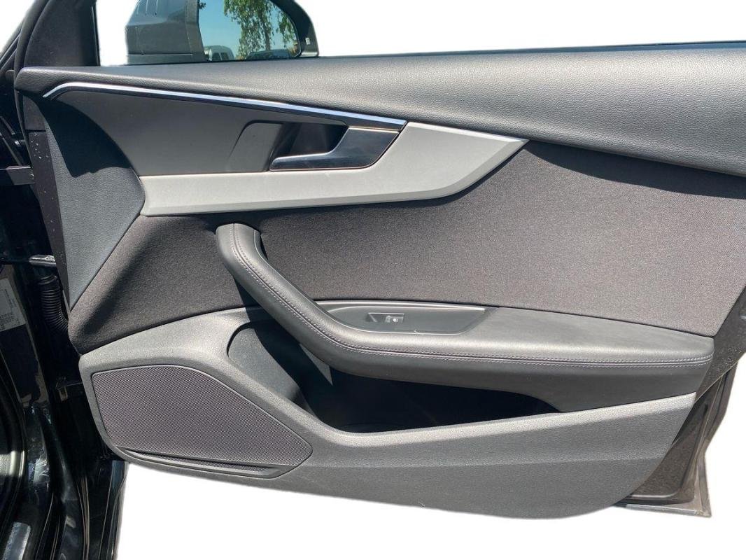 Audi A4 - Photo 15