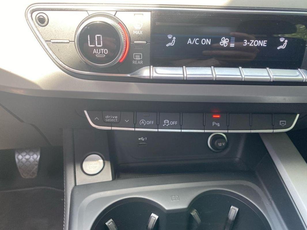 Audi A4 - Photo 17