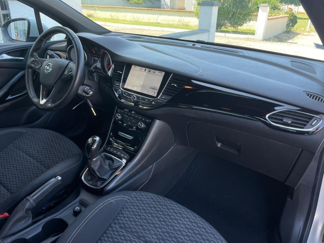 Opel Astra - Photo 12