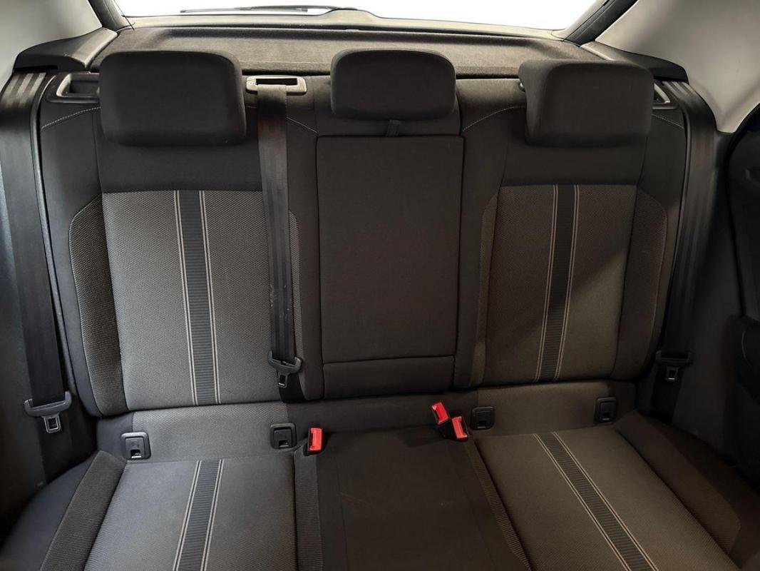 Volkswagen T-Roc - Photo 22