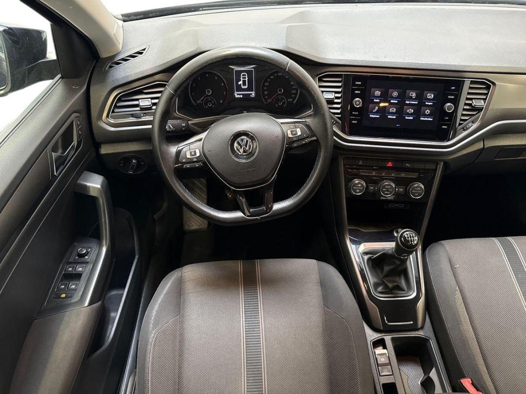 Volkswagen T-Roc - Photo 24