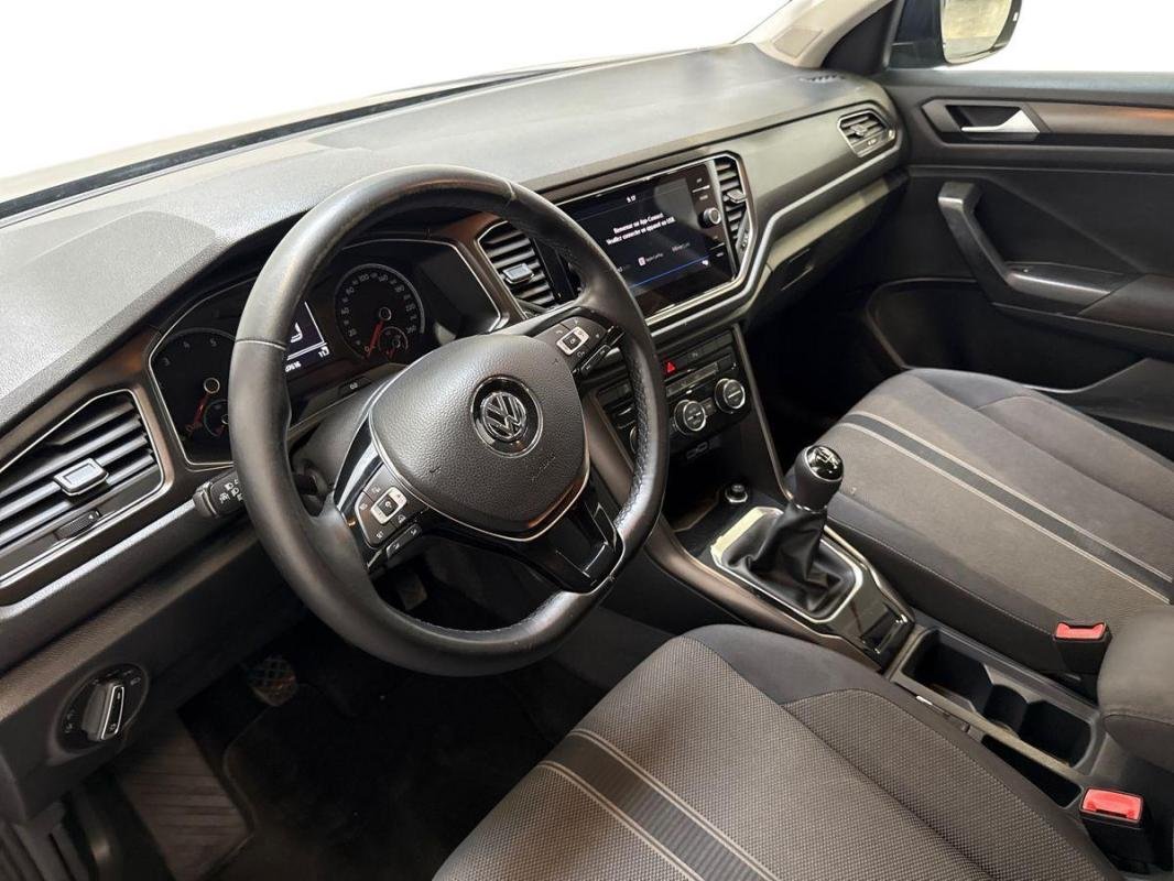 Volkswagen T-Roc - Photo 9