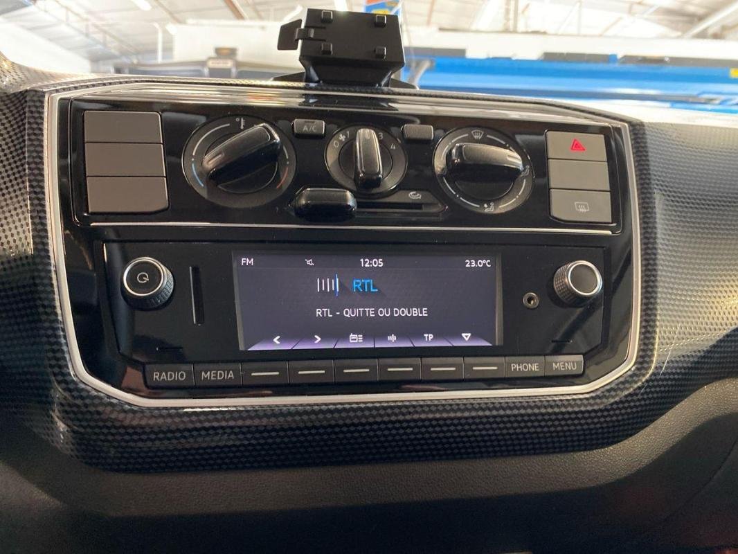 Volkswagen Up! - Photo 18