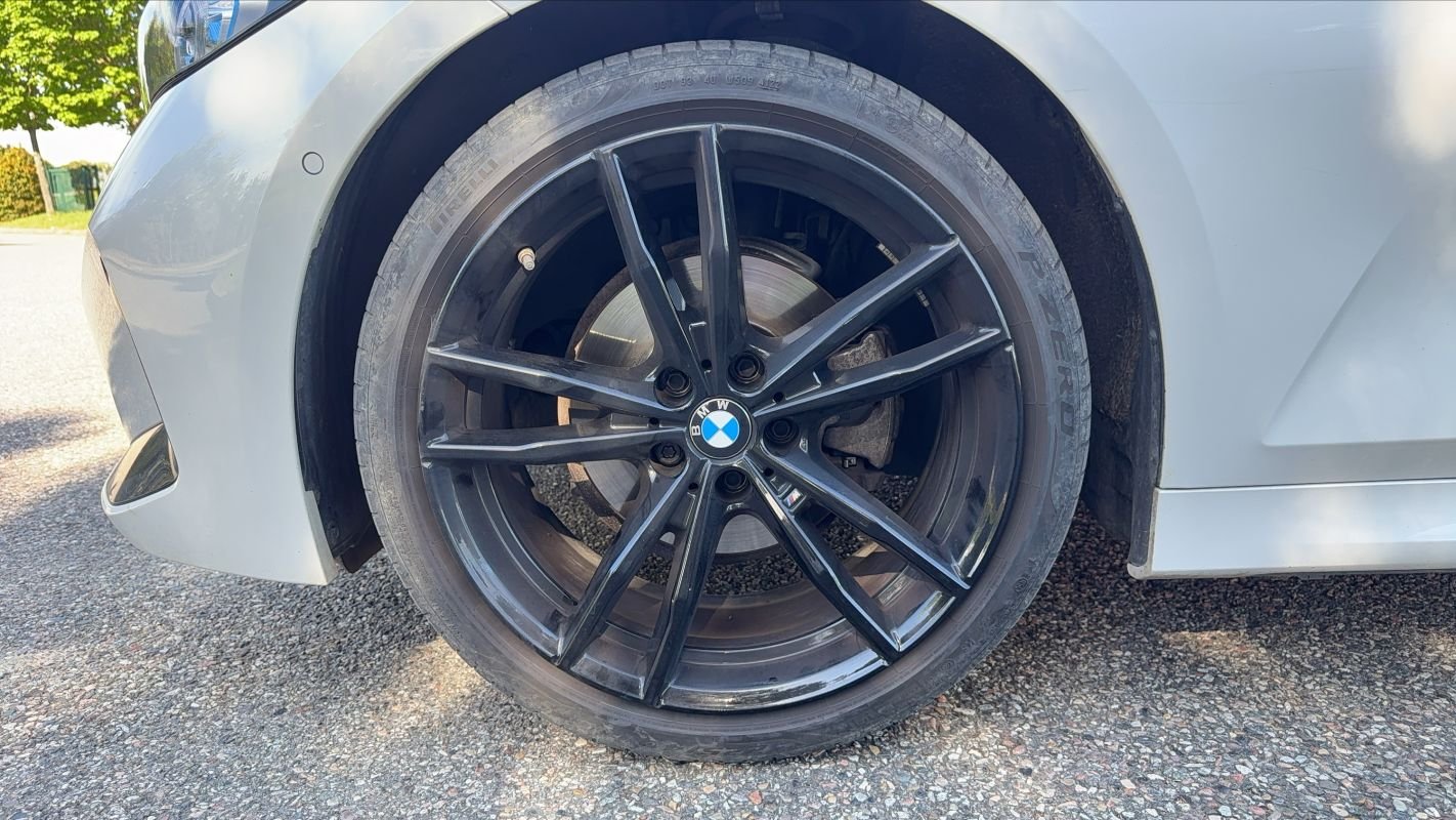 BMW Série 3 - Photo 18
