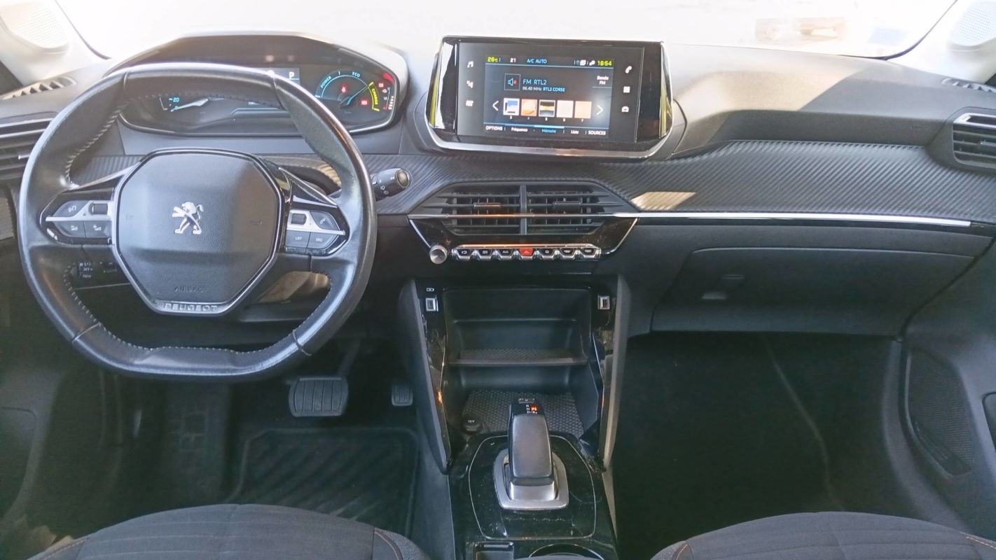 Peugeot E-208 - Photo 11